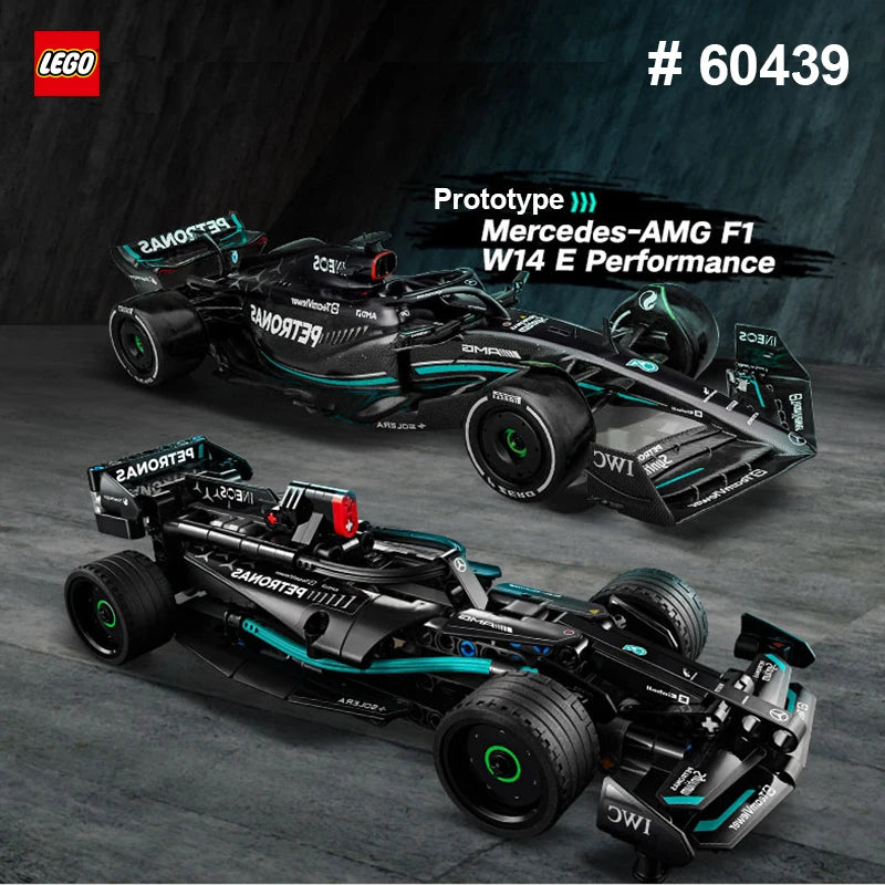 LEGO Mercedes-AMG F1 W14 - Lewis Hamilton - E Performance Pull-Back.